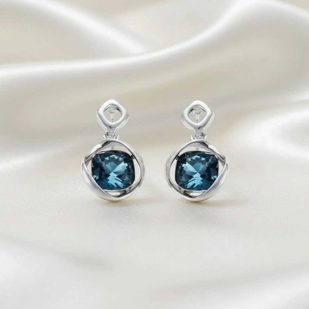 Ladies Exceptional Blueplatinum Crystalearrings 85$
